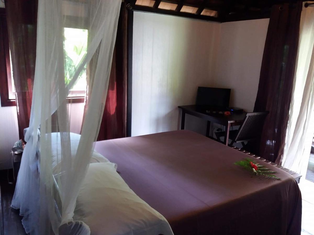 Pension Hibiscus Tahaa Uturoa 外观 照片