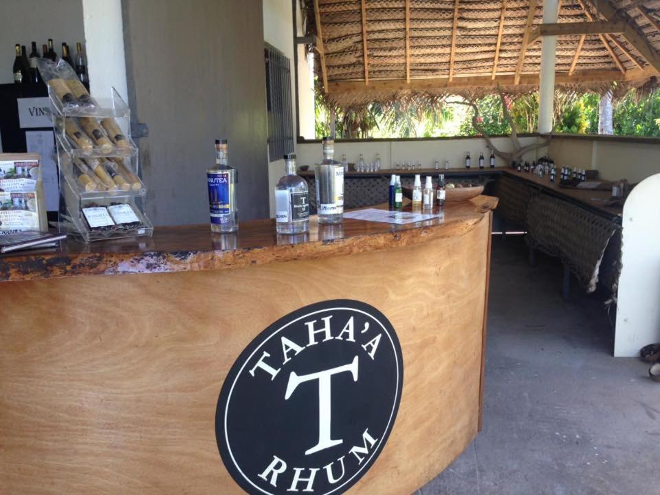 Pension Hibiscus Tahaa Uturoa 外观 照片